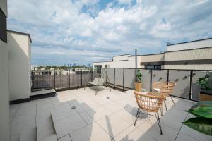 Łopuszańska Modern Studio with Balcony