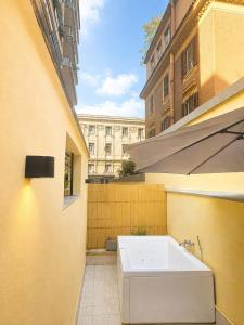CS Trastevere Glorioso Signature Apt with Bathtub