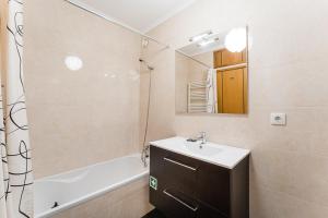 GuestReady - Charming Porto retreat with terrace