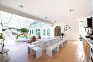 Seahorse poolvilla sattahip SP2