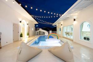 Seahorse poolvilla sattahip SP2