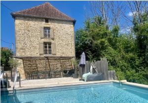 Maison en Pierre pour 12 personnes avec piscine