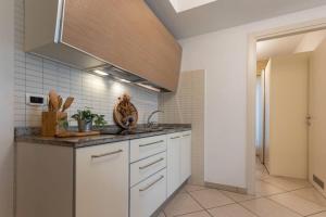 Exclusive penthouse with jacuzzi and sea views