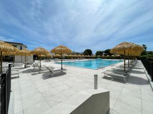 Holiday house with shared pool