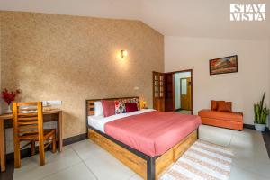 StayVista at Bougainville with Pool, BBQ