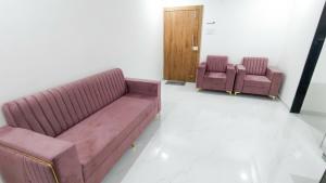 Sukun 2 BHK home with karaoke speaker