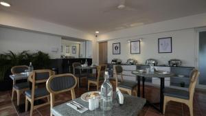 Hotel Comfort N Stay 1RK
