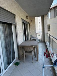 Eiza Apartments