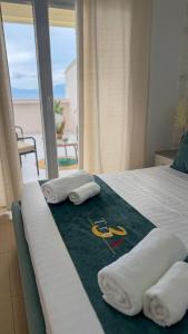 TreA Accomodation Rooftop Jacuzzi Apartment