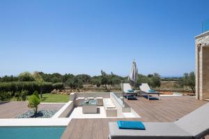 Revi Villa - Elegant Villa with Private Pool