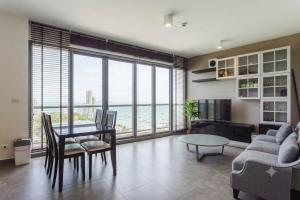 2 Bedroom High Floor Sea View Unit