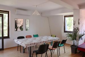 Drenak Hostel