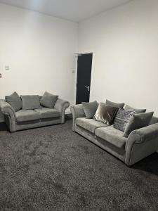 PLUS PROPERTIES Leeds 5