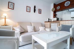 Corona 204 Apartments Casasol