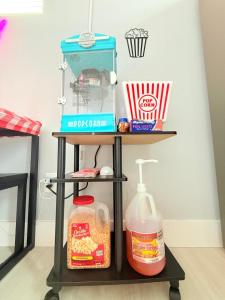 CinemaArcadeBabyProofedSleeps7DowntownFortWorth