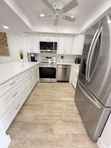 St Augustine, Beachside retreat 2BR 2BA w pool