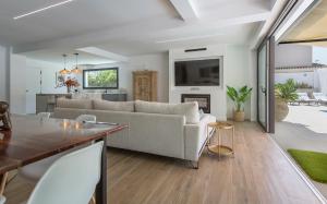 Casa Juan Luxury Piscina