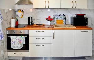 Awesome Apartment In Vrboska With Wifi