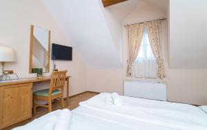 Gastland M1 Hotel & Conference Center