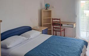 3 Bedroom Nice Apartment In Novi Vinodolski