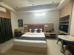 Urban Suites By Castle Stays