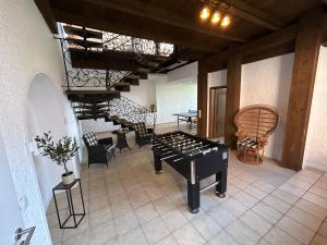 Wellness-Villa am Nürburgring mit Pool, Sauna und Eifelpanorama