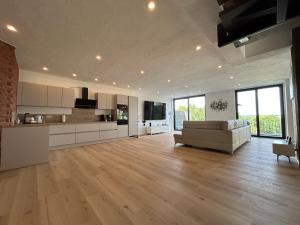 Wellness-Villa am Nürburgring mit Pool, Sauna und Eifelpanorama