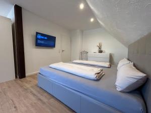 Wellness-Villa am Nürburgring mit Pool, Sauna und Eifelpanorama