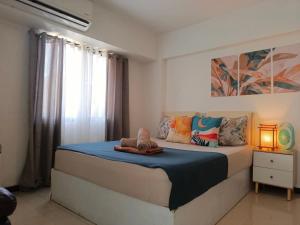 Affordable Travellers Studio Condo near Mactan Airport by A&C