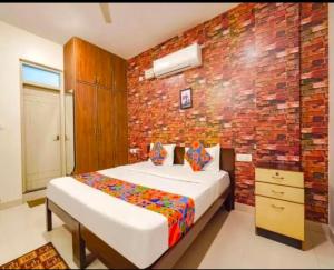 Singh Suites