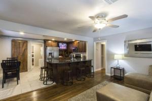 Pet Friendly 3BR Tulsa Home with Pool Table Near Expo Square and Philbrook
