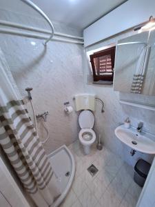Apartment Burja with Olive Grove & Salt Pans View