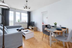 Unique 2 Bedroom Apartment in Gdansk by Noclegi Renters