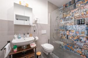 Boardinghouse--Business people and workers, parking lot, WiFi,with VAT Invoice