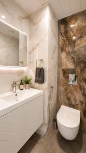 Nice 2 BR apartment, 15 min from the Old Town !