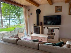 Leszcz1321- Dom z linią brzegową, sauna, jacuzzi