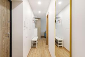 Old Town 1Bdr with Balcony courtyard view