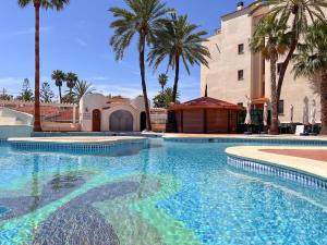 El estudio de Rocío con piscina y a un paso de la playa en Denia