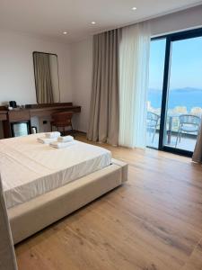Queen Palace Luxury Hotel