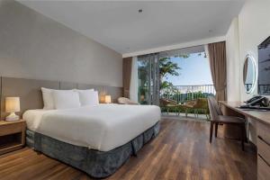 Little Leaf Ocean Suites at Flamingo Cat Ba