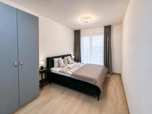 Urban Core Apartments - Cozy & Central