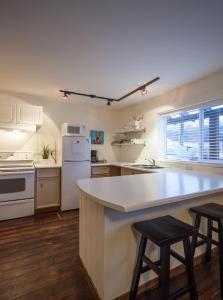 Snow Valley Lodging