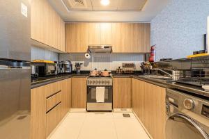 Amazing 1BR Canal View Raha Beach