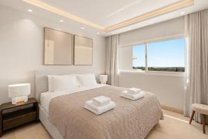 New Luxury Penthouse Rooftop Jacuzzi & Sea View