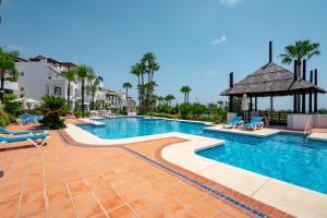 New Luxury Penthouse Rooftop Jacuzzi & Sea View