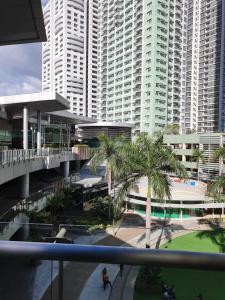 Condo near Robinsons Mall Magnolia