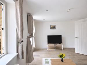 Cosy Bidston