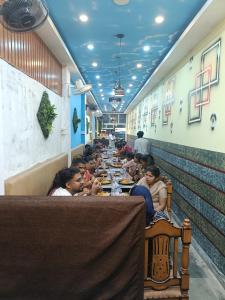 SHREE FAMILY RESTAURANT & Hotel