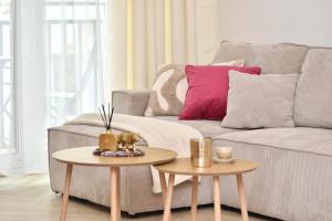 TOTU HOME Modern Gdynia Balcony Stay