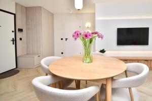 TOTU HOME Modern Gdynia Balcony Stay